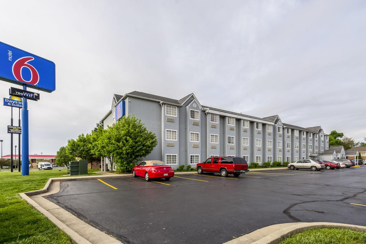 Motel 6 Indianapolis Carmel Exterior photo