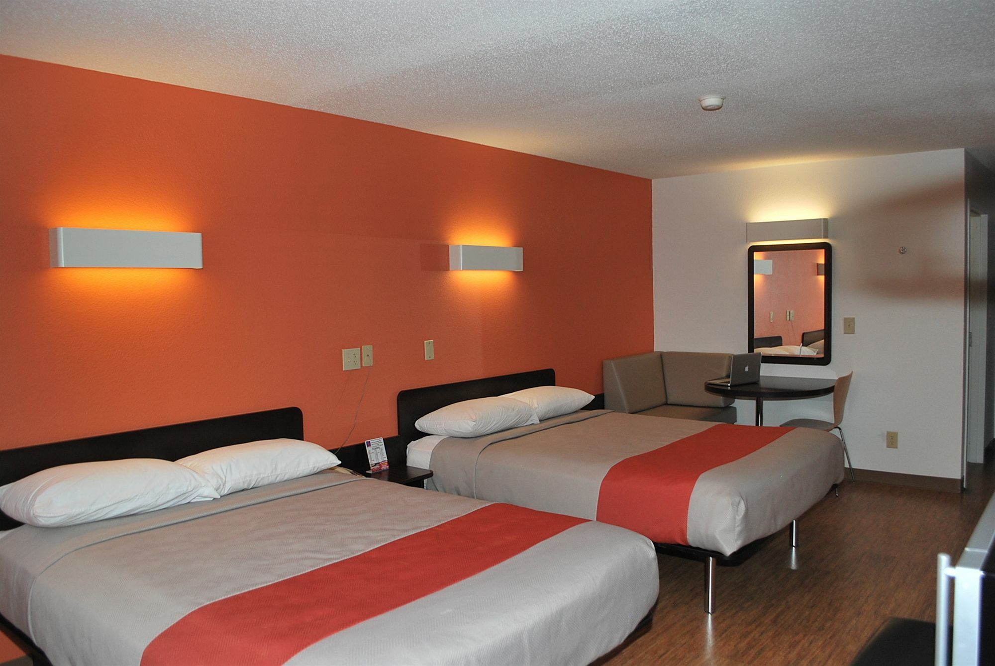 Motel 6 Indianapolis Carmel Exterior photo