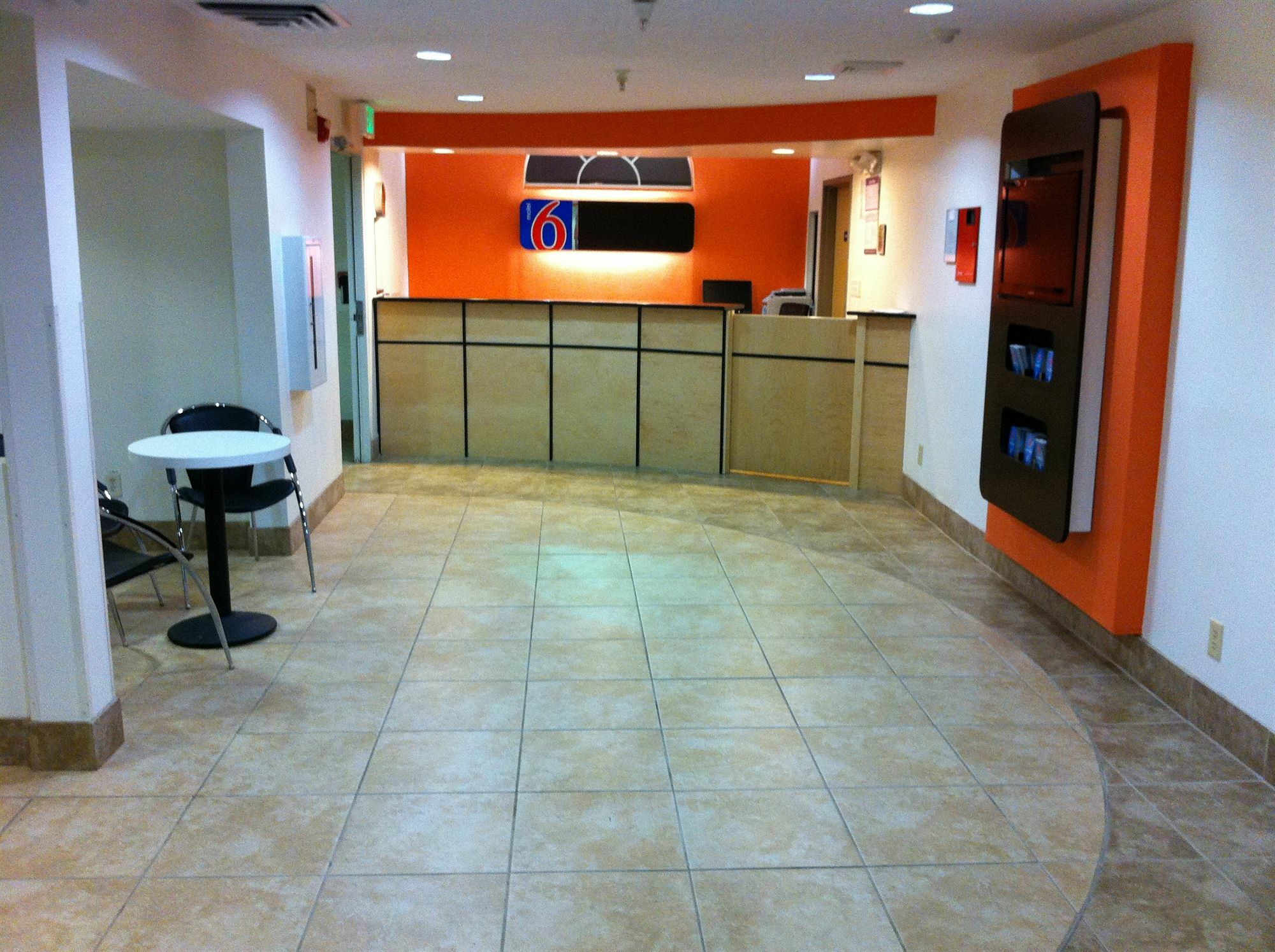 Motel 6 Indianapolis Carmel Exterior photo